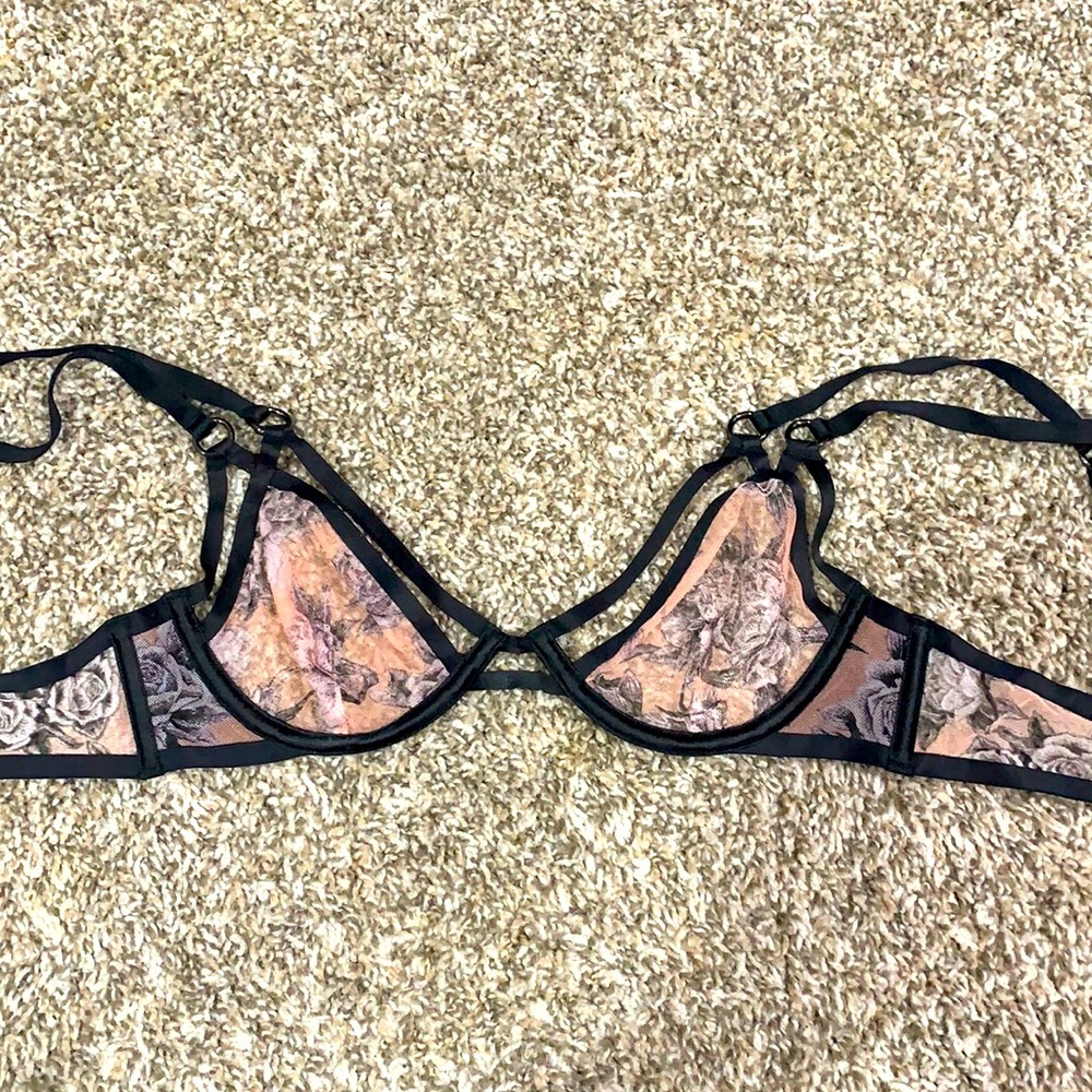 NWOT Victoria’s Secret Unlined Bra